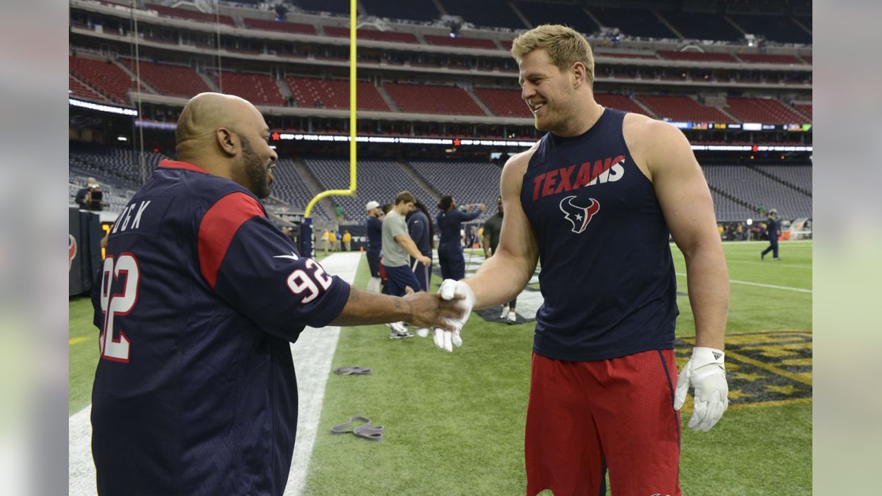 Breakfast J J Watt Surprises Chicharito Mexico