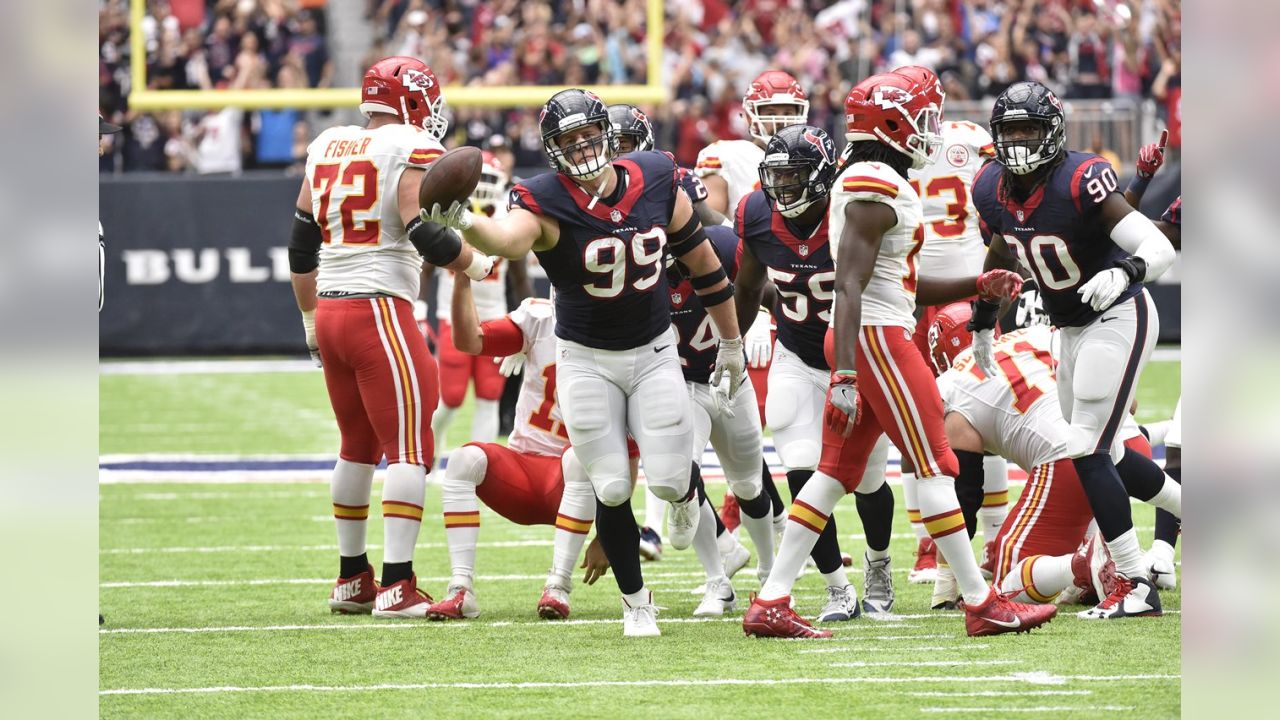 Breakfast J J Watt Surprises Chicharito Mexico