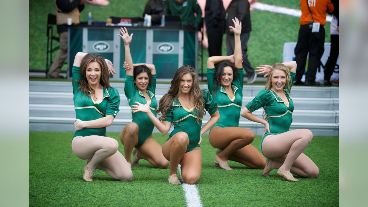 Reidsville alumna earns a spot on New York Jets Flight Crew