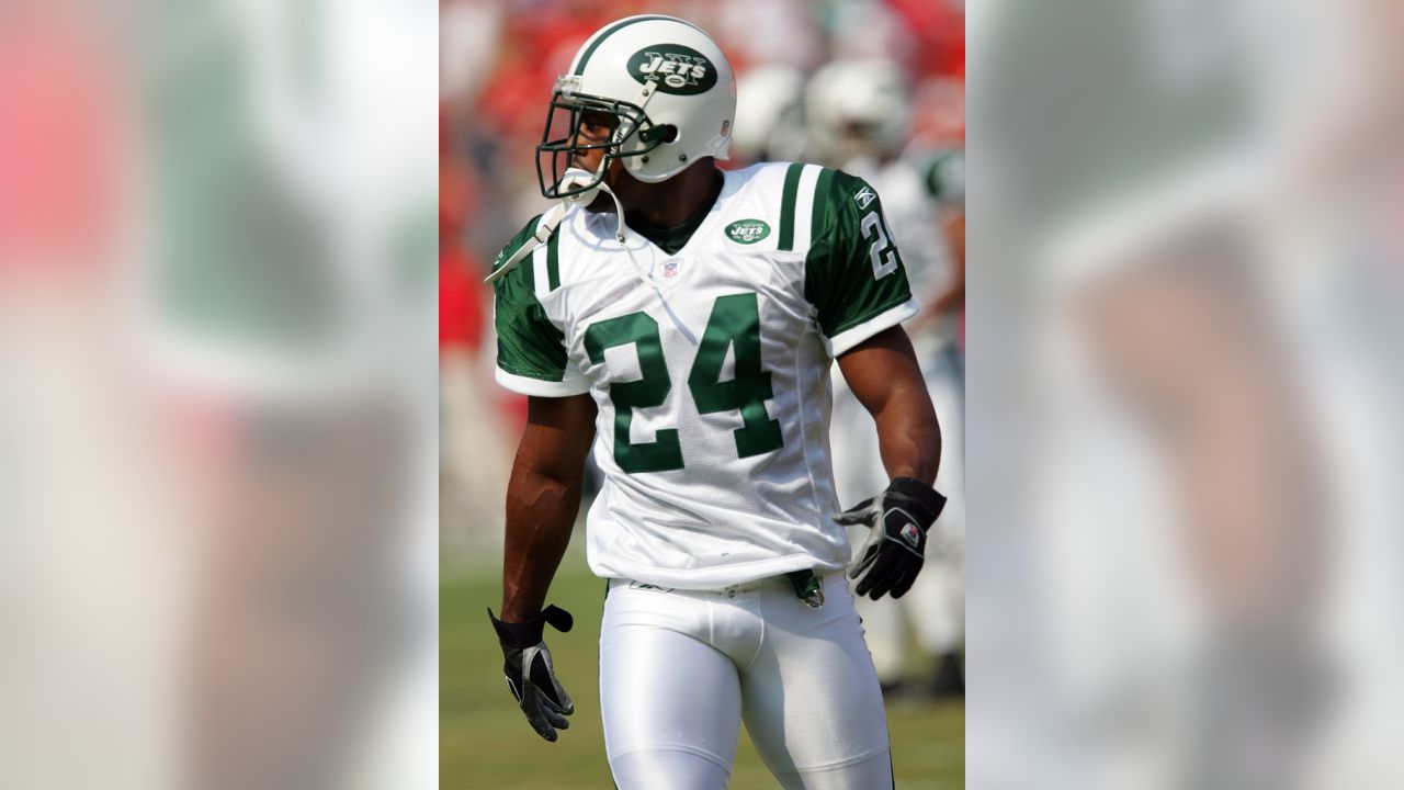 Jets look a little silly shouting out 'former Jets' Ty Law