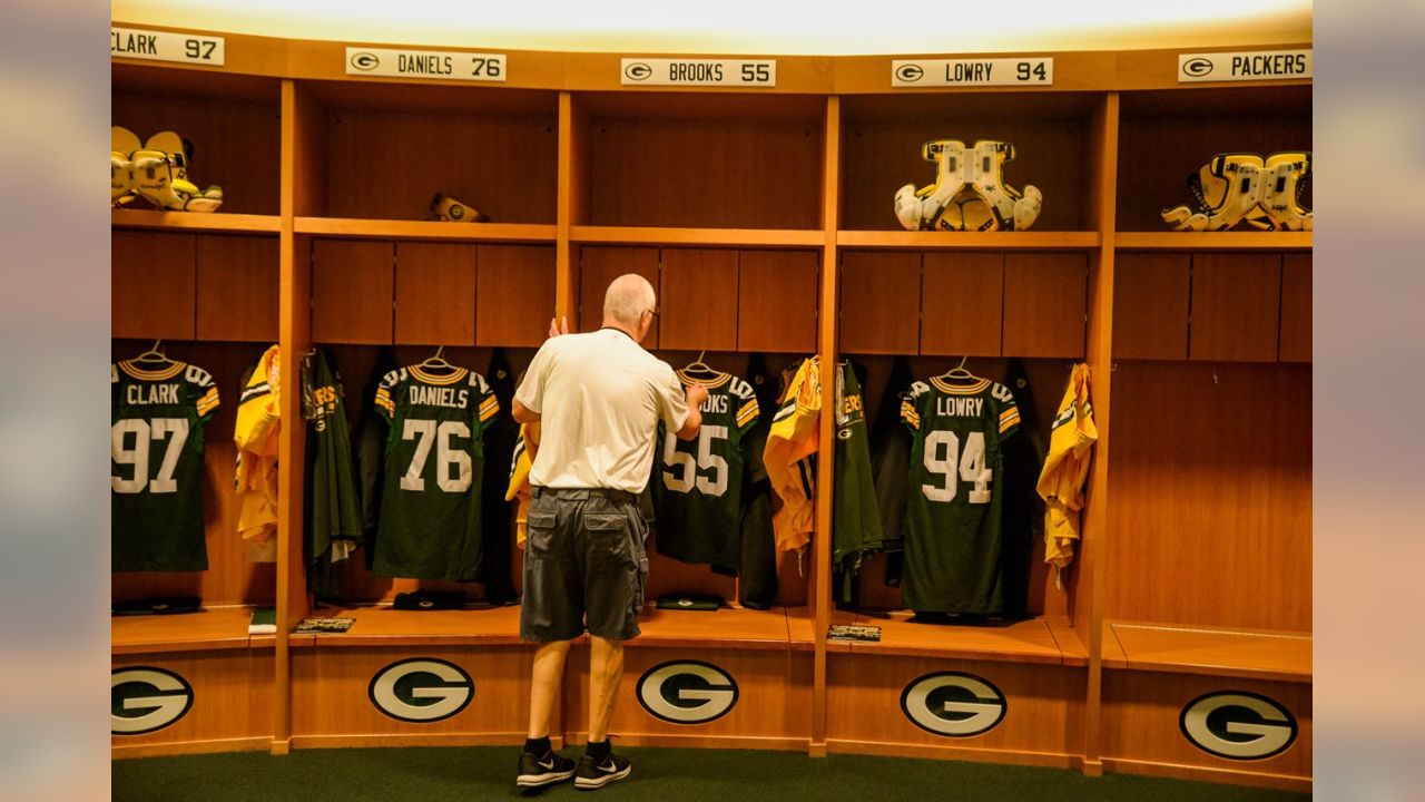 Visit the Ultimate Packers Collection - Antique Trader