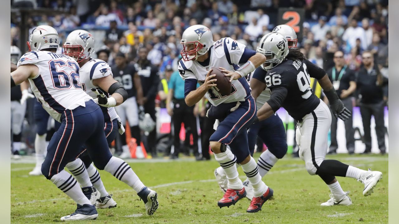 2017 Mexico Games: Patriots vs Raiders