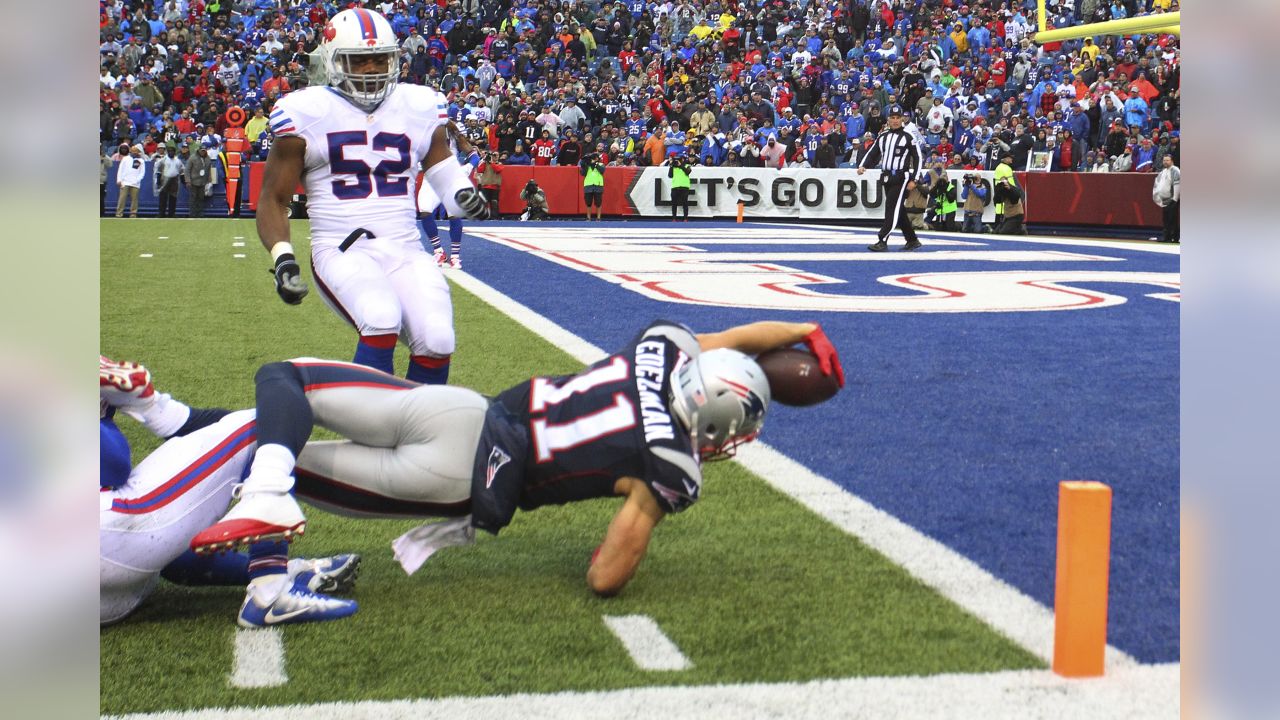 Buffalo Bills defensive end Mike Love walks off the field after a preseason  NFL football game against the Denver Broncos in Orchard Park, N.Y.,  Saturday, Aug. 20, 2022. (AP Photo/Adrian Kraus Stock