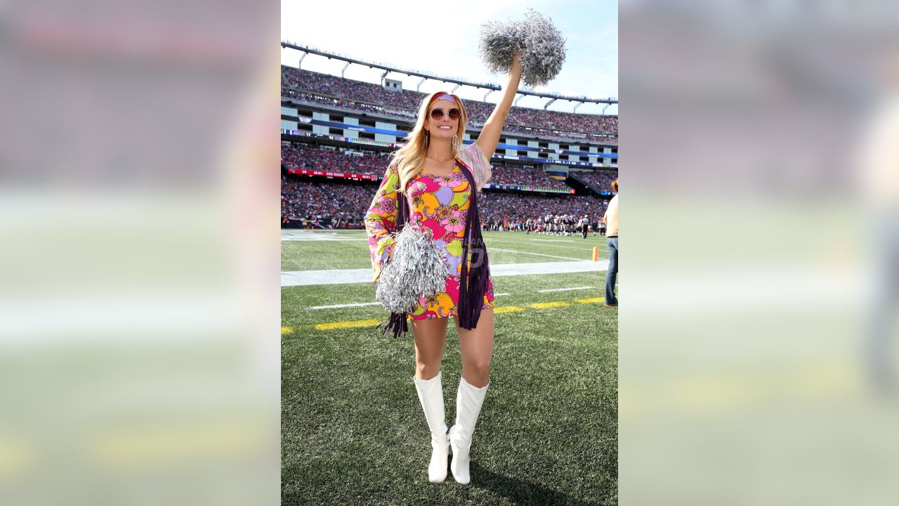 Patriots Cheerleaders Wear Halloween Costumes, Throwback Uniforms to  Celebrate Month of October (Photos) 