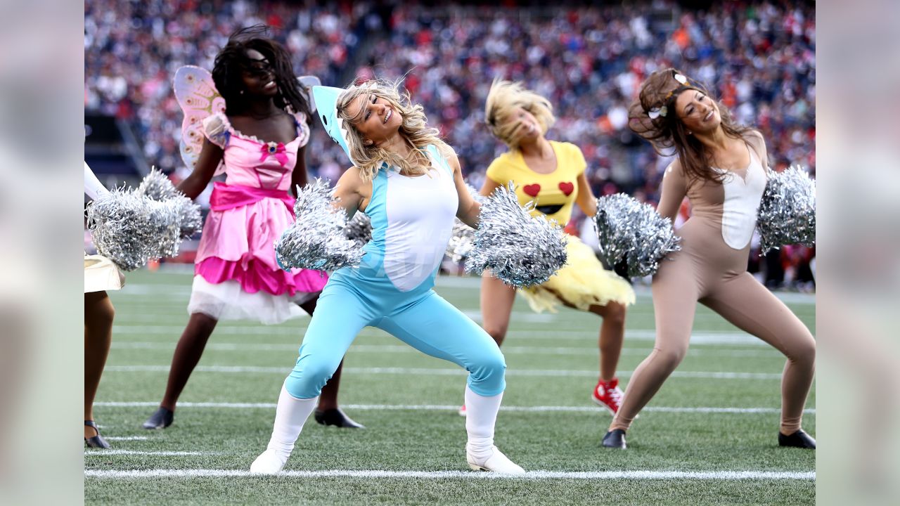 NFL cheerleader Halloween costumes for 2015