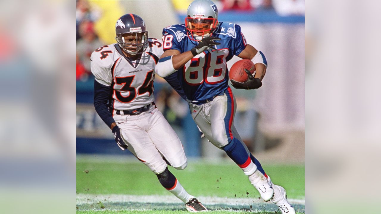 Tyrone Braxton of the Denver Broncos celebrates after the Broncos News  Photo - Getty Images