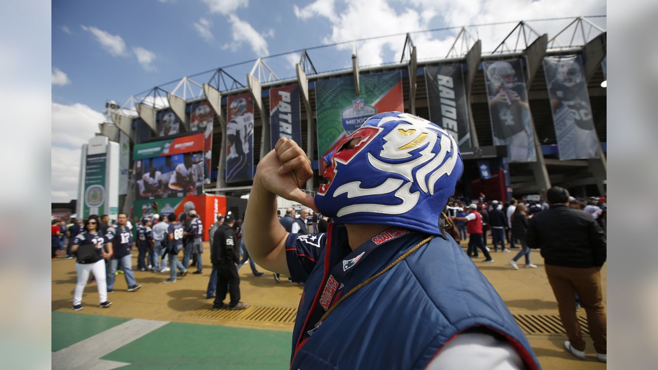 Mexican stand-off: New England Patriots vs. Oakland Raiders