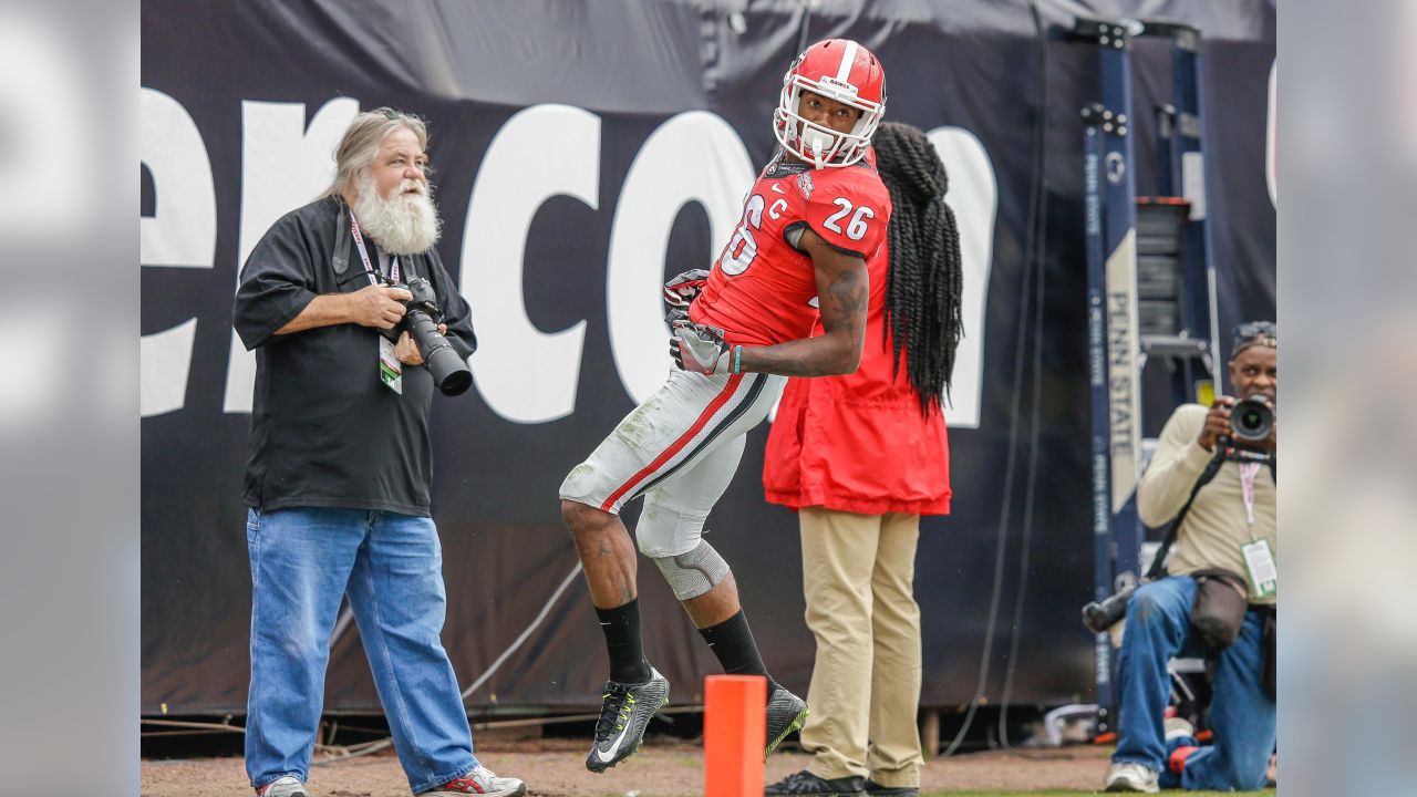 Former Georgia wide receiver Malcolm Mitchell announces retirement from  football