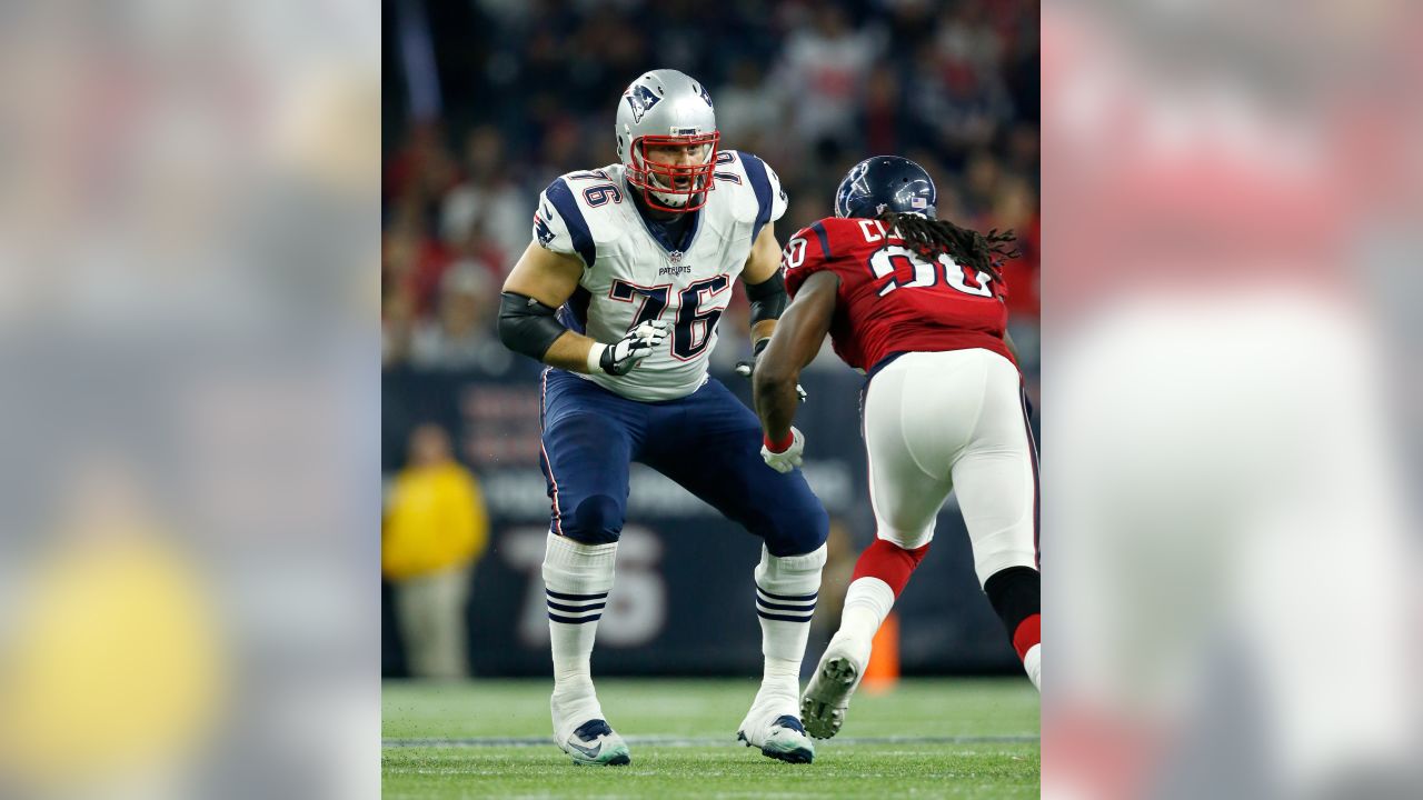 New England Patriots rookie defensive lineman Sebastian Vollmer (76) runs  during a drill at the team's first day of mini-camp at their football  facility in Foxborough, Mass., Friday, May 1, 2009 (AP