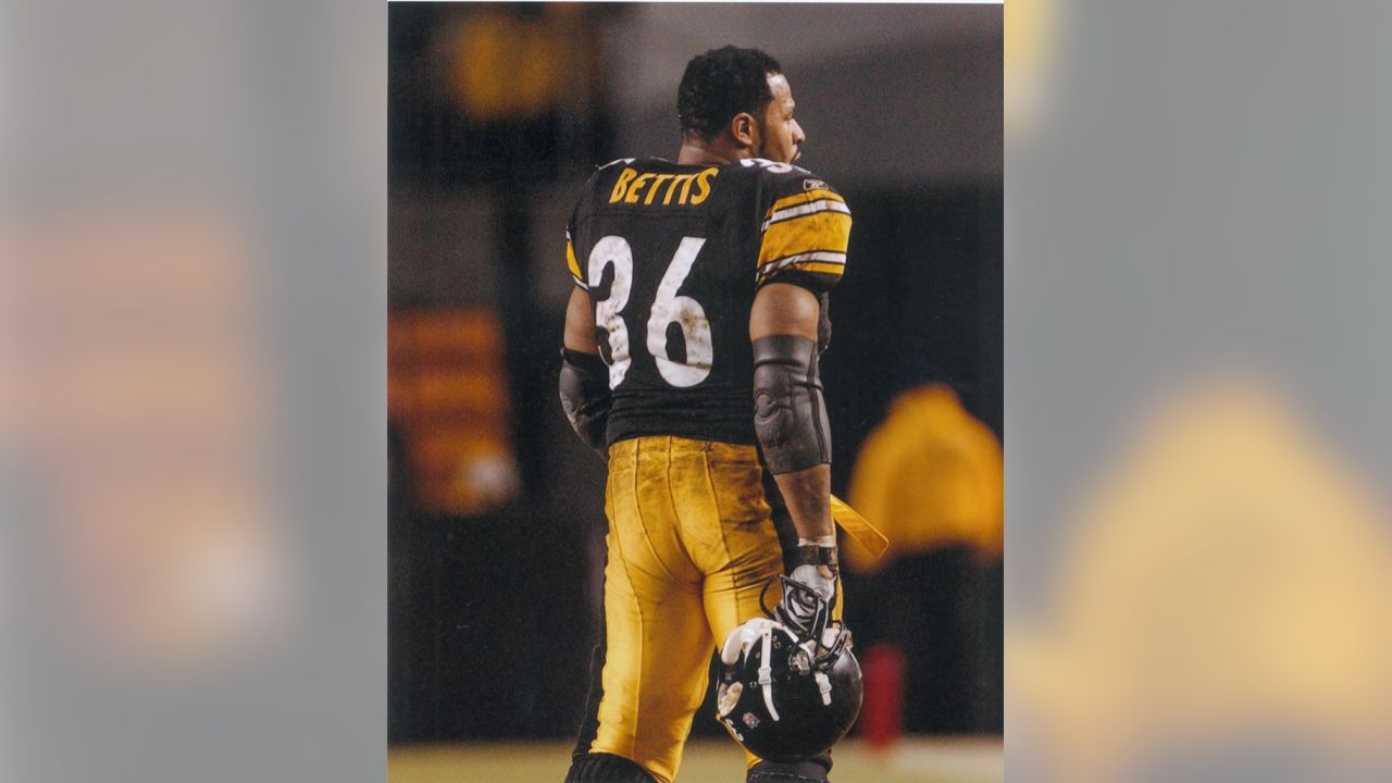 Pittsburgh Steelers: Jerome Bettis Legend - Officially Licensed NFL Re –  Fathead
