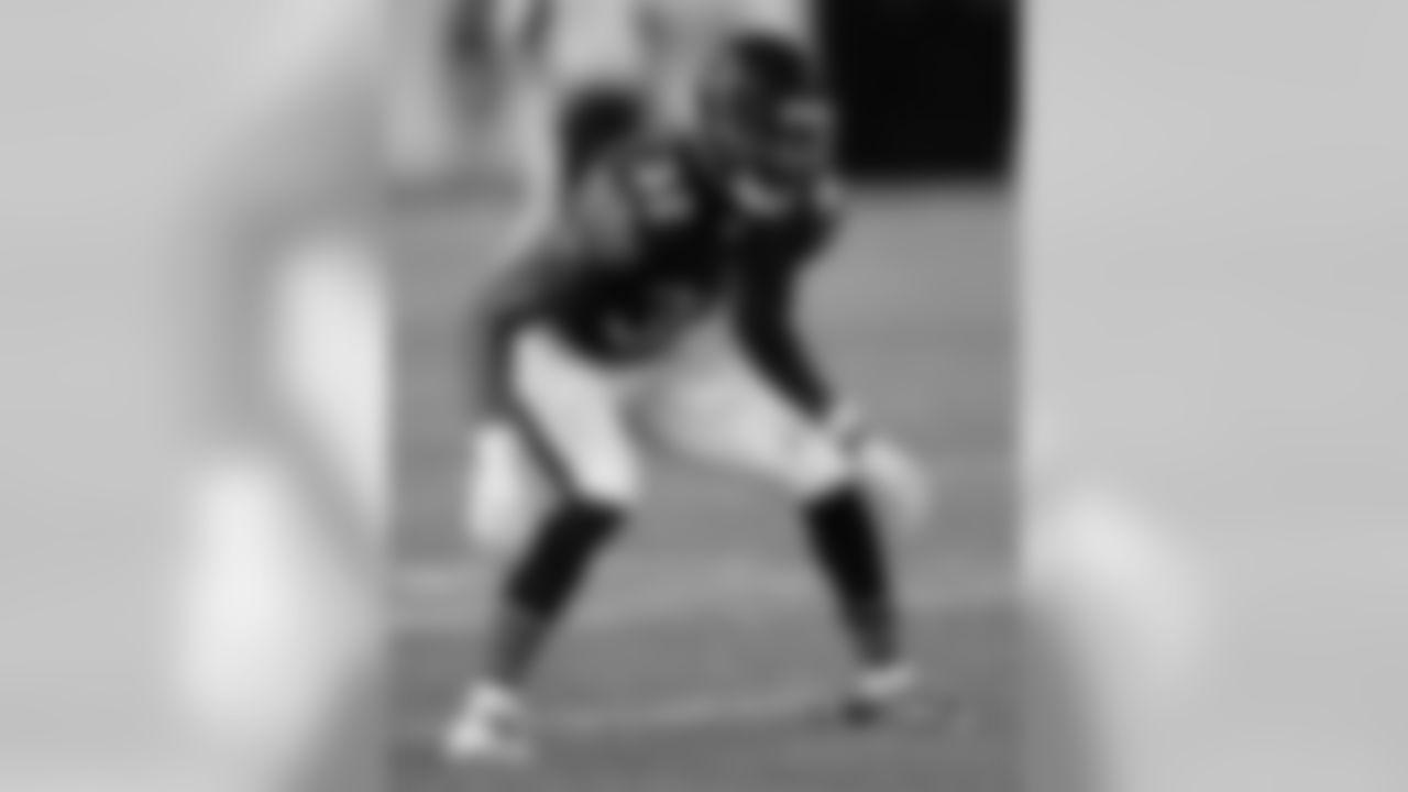 CB Deiondre' Hall