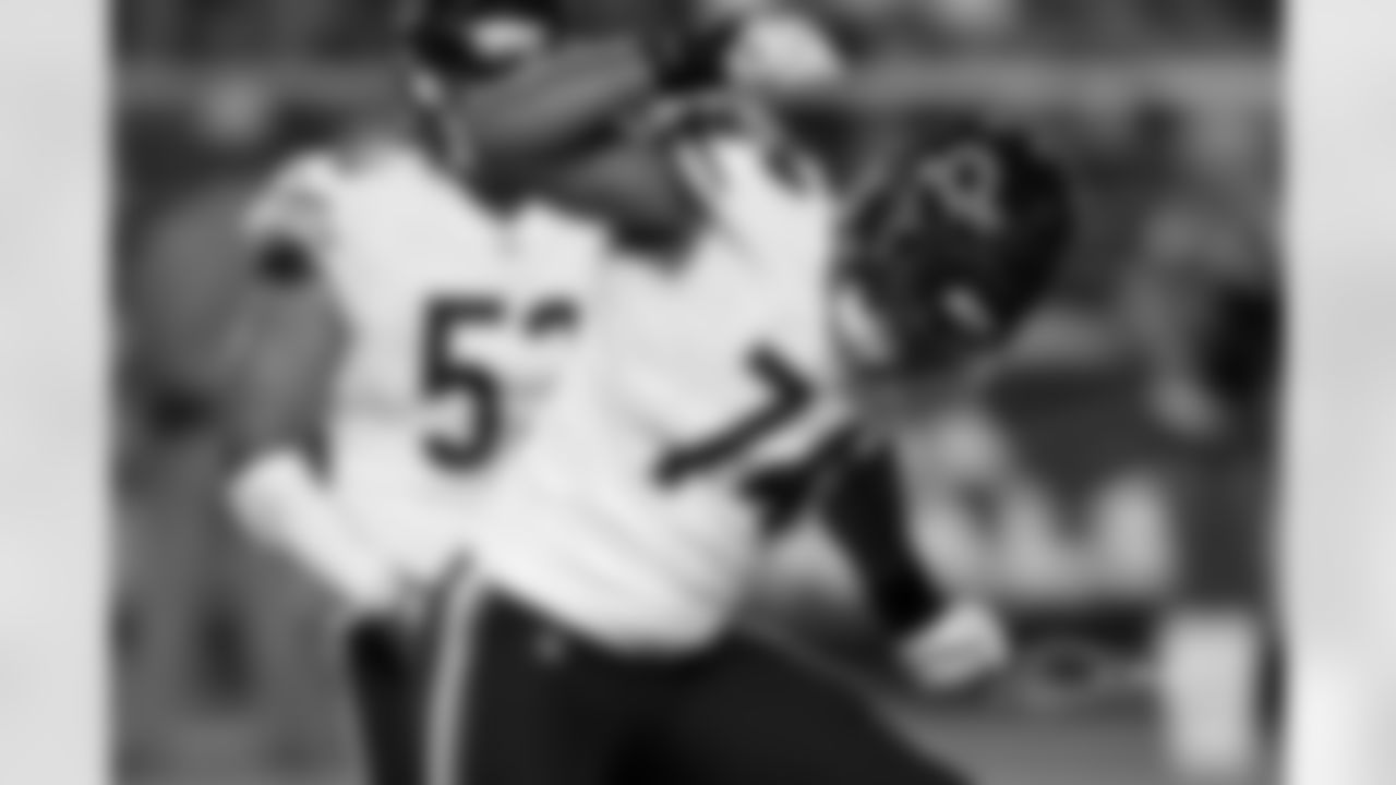 DL Roy Robertson-Harris