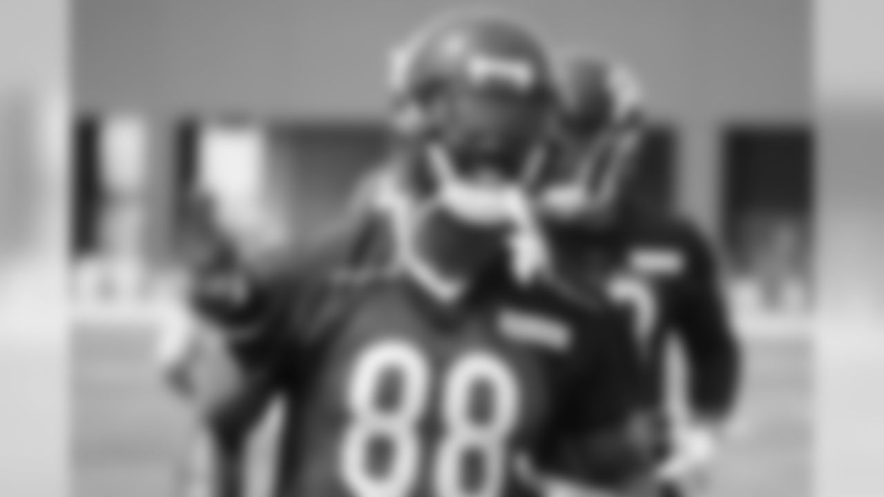 Dion Sims