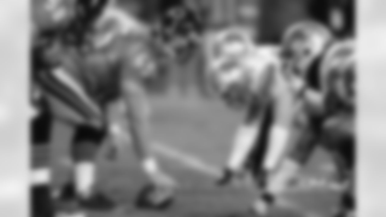 Mannelly was the long snapper for the Bears during Tabor's entire tenure with the Bears from 2008-10.