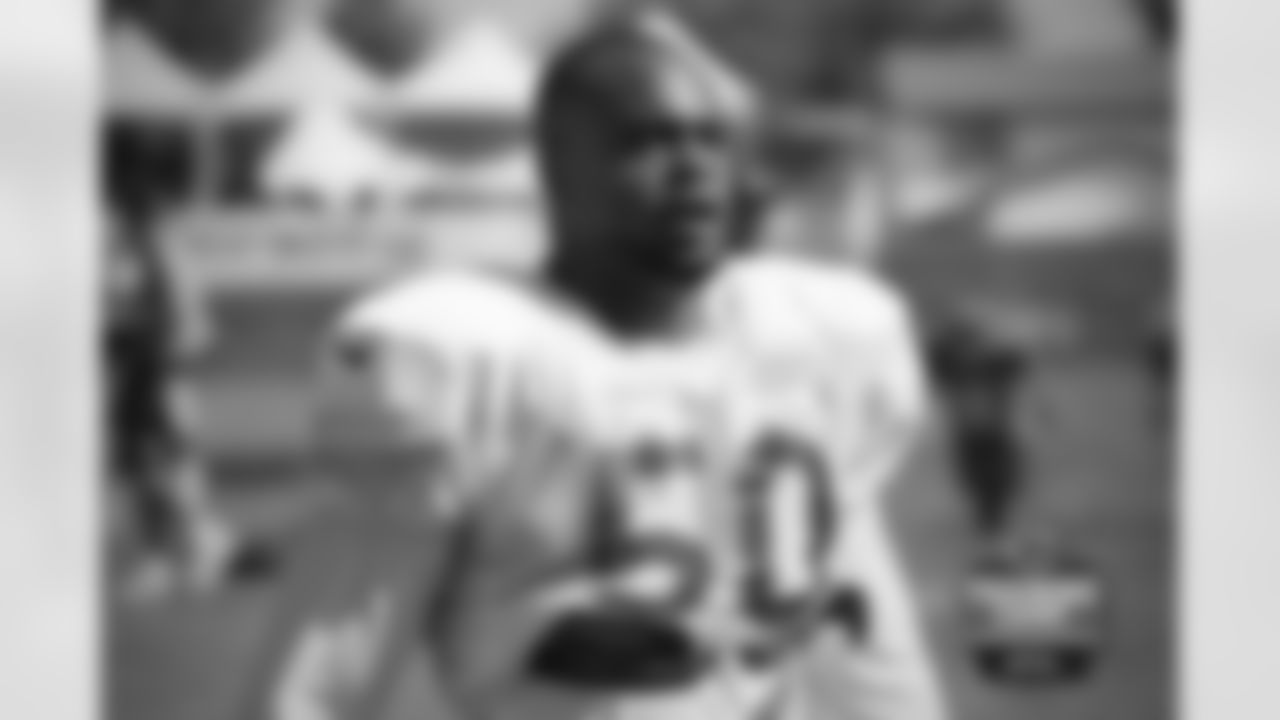 LB Jerrell Freeman