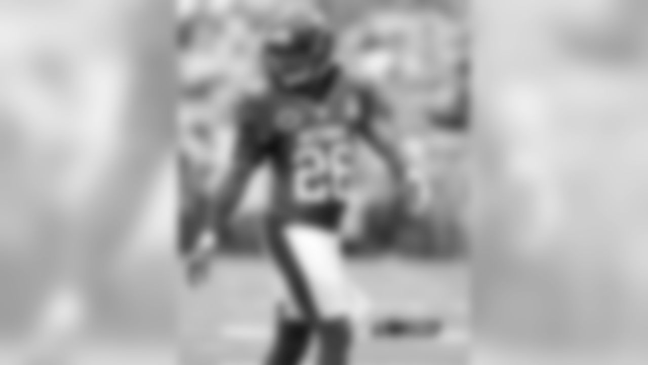 CB Tim Jennings
(Photo from 2013 Pro Bowl)