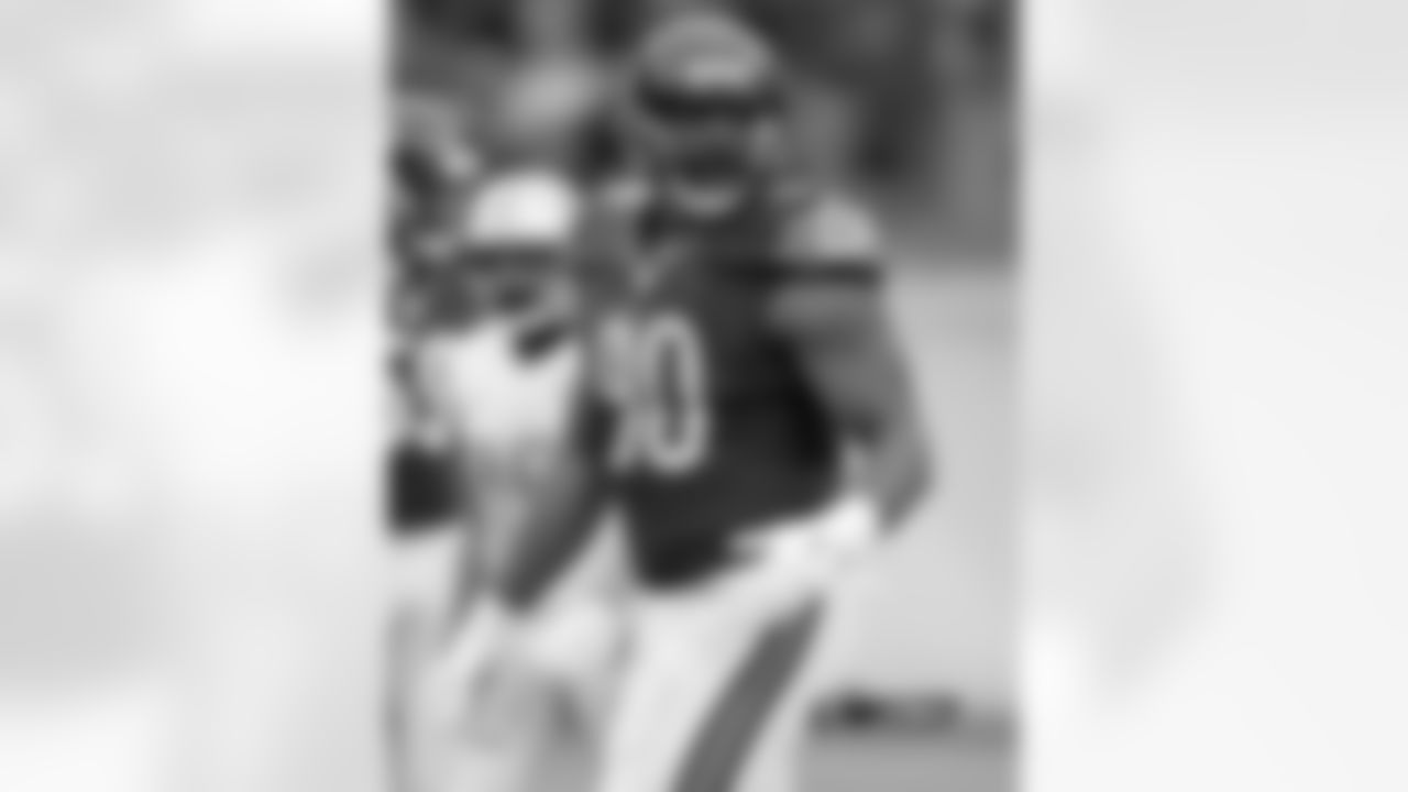 TE Greg Scruggs