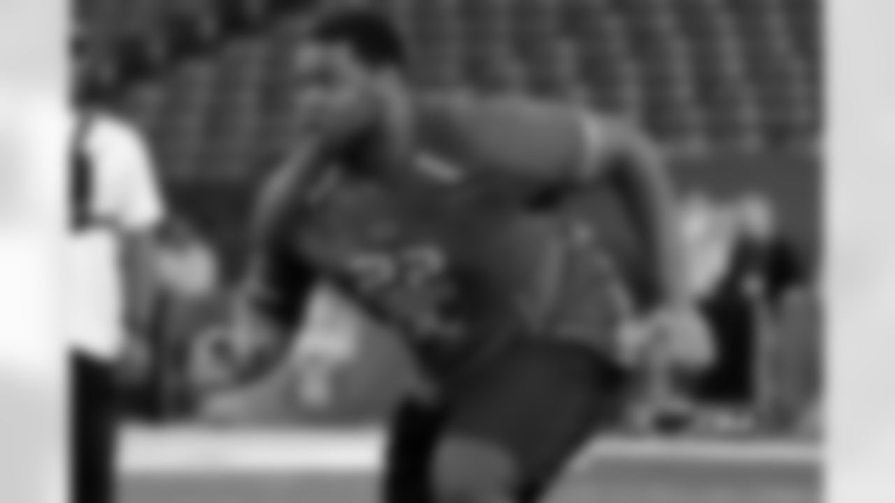 OL Charles Leno, Jr.