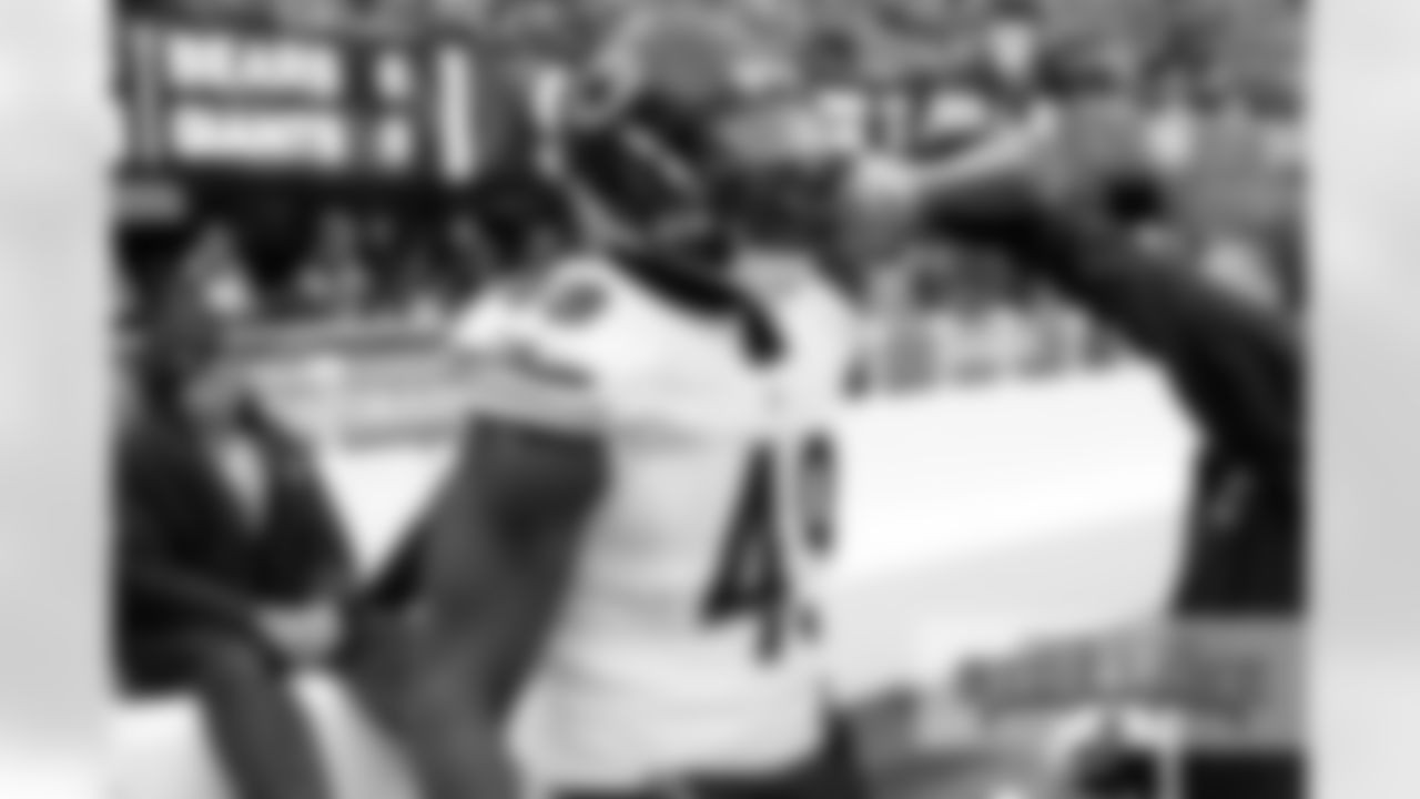 LB Sam Acho