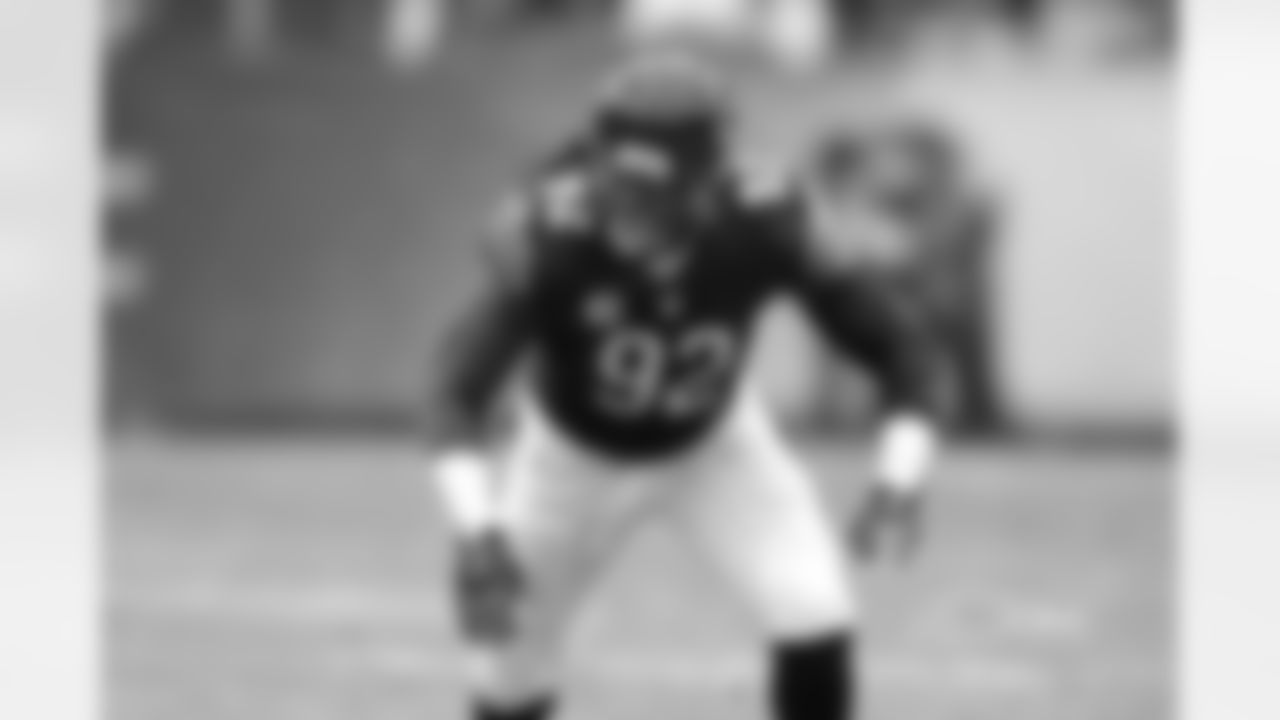 LB Pernell McPhee