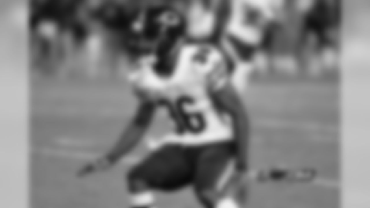 S DeAndre Houston-Carson