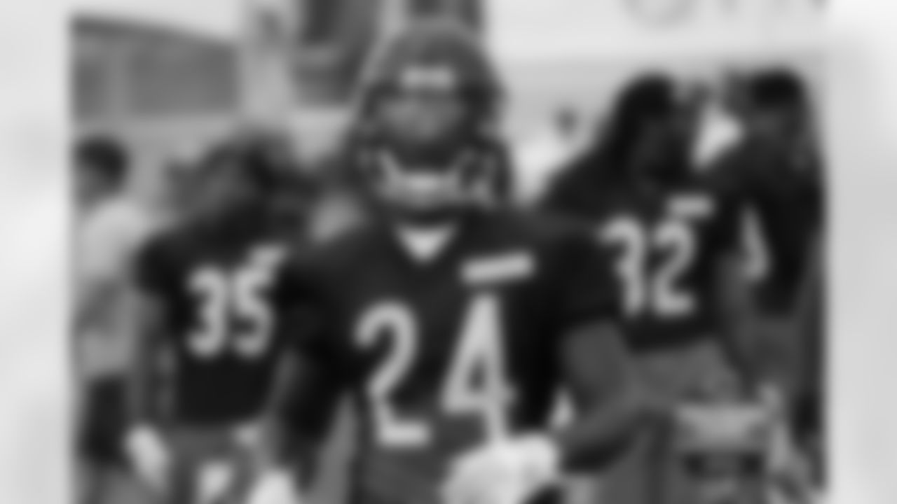 RB Jordan Howard