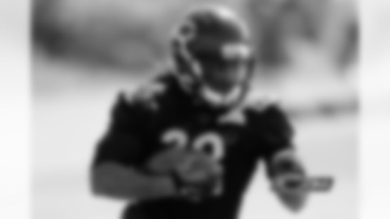 RB Senorise Perry