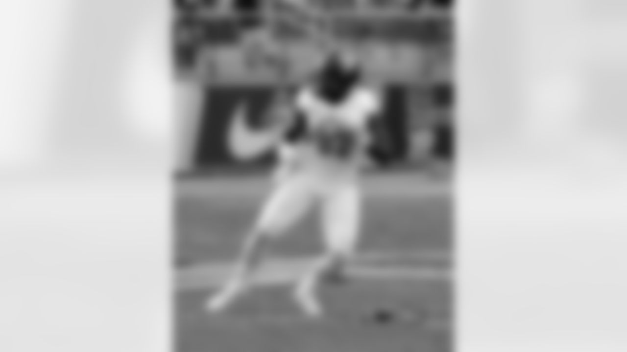 87 Jonnu Smith, TE, 6-3, 232 lbs, Florida International, C-USA