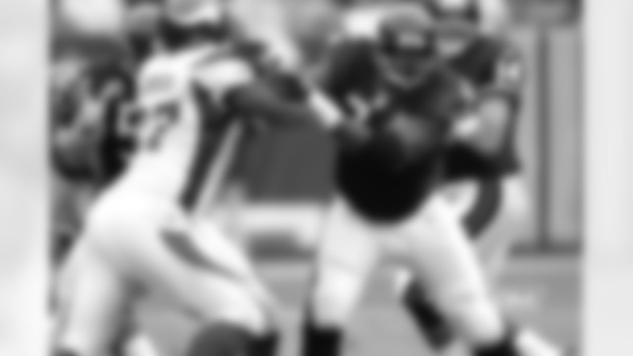 Brown played for new offensive line coach Harry Hiestand in the coach's first stint with the Bears from 2005-07.