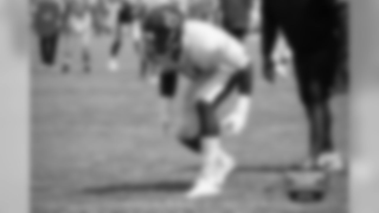 LB Leonard Floyd