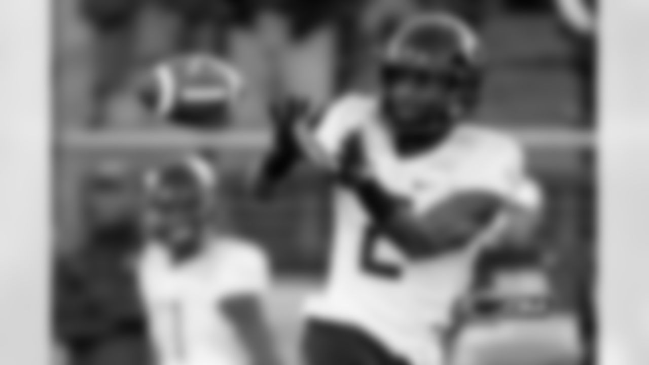 Running back Bralon Addison, Oregon