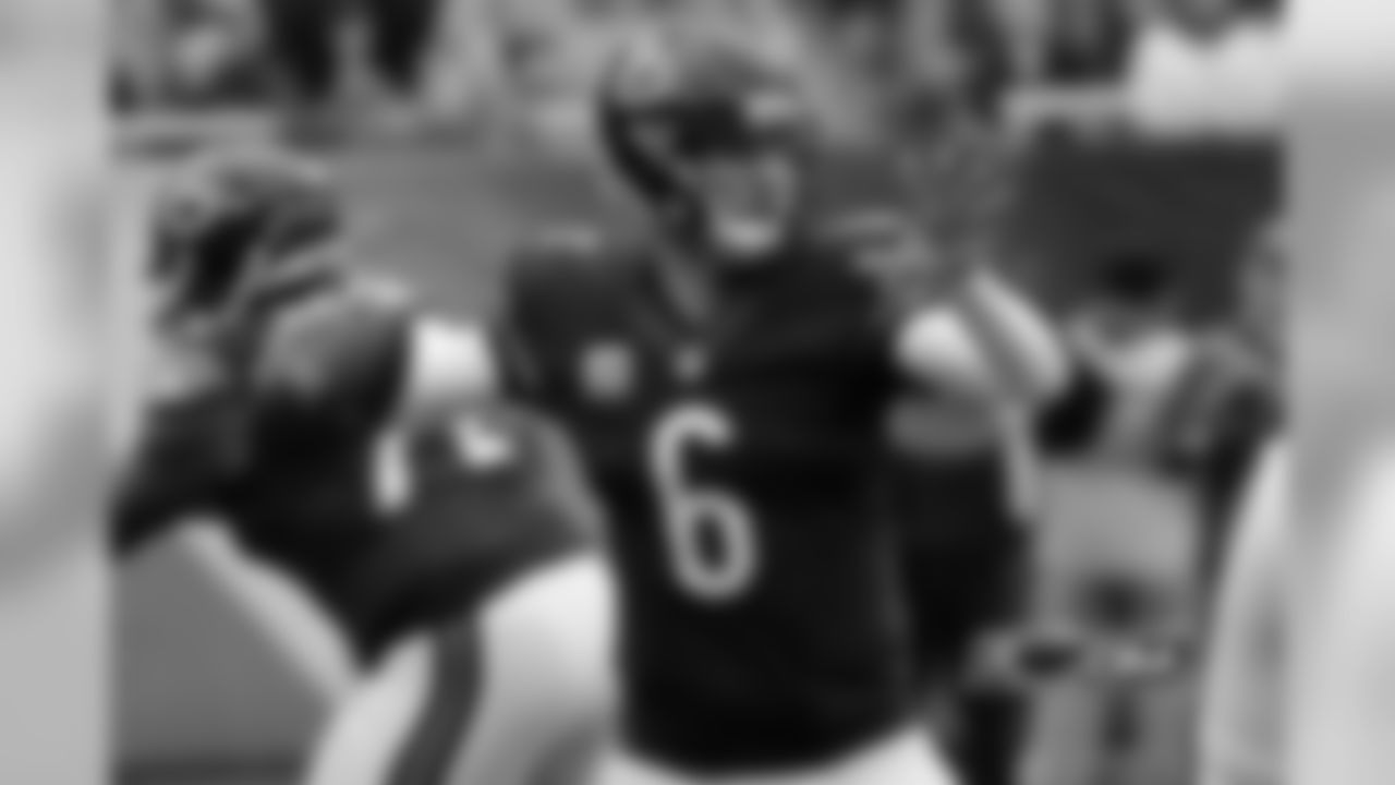 QB Jay Cutler
