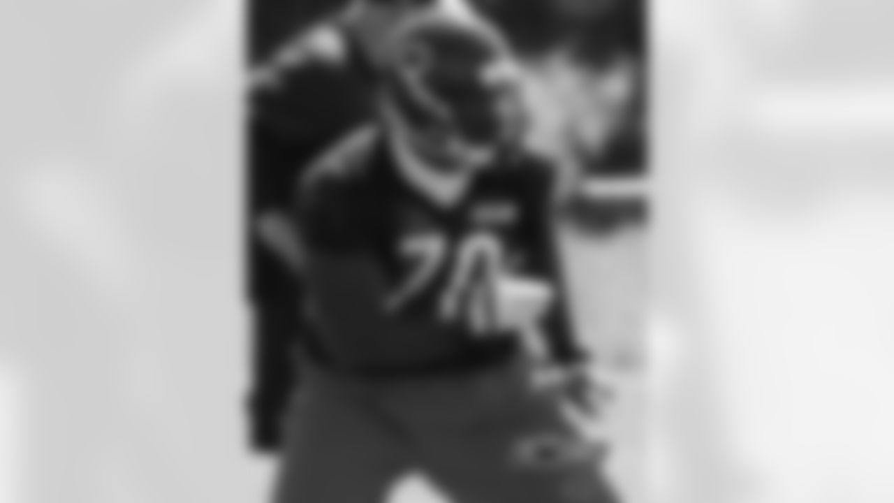 OL Bobby Massie
