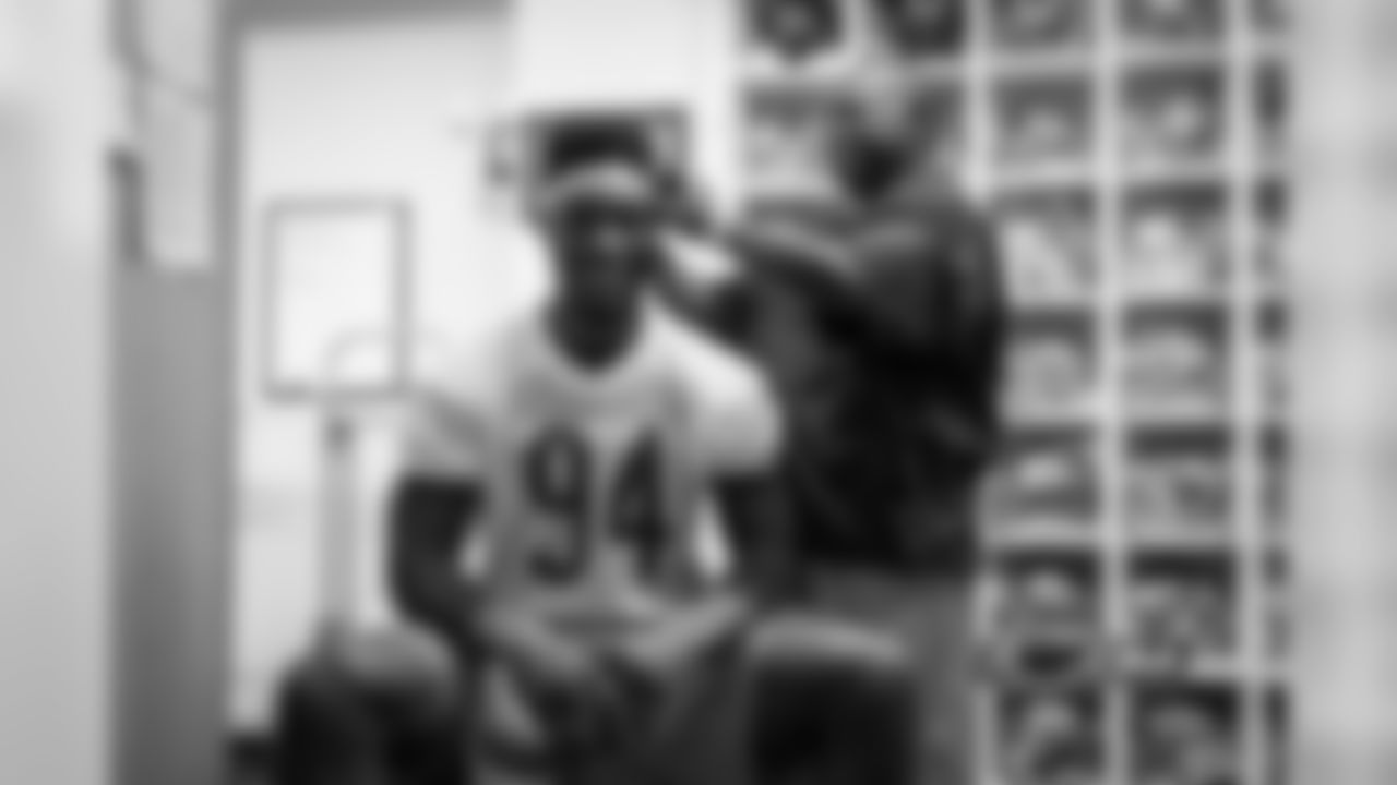 LB Leonard Floyd