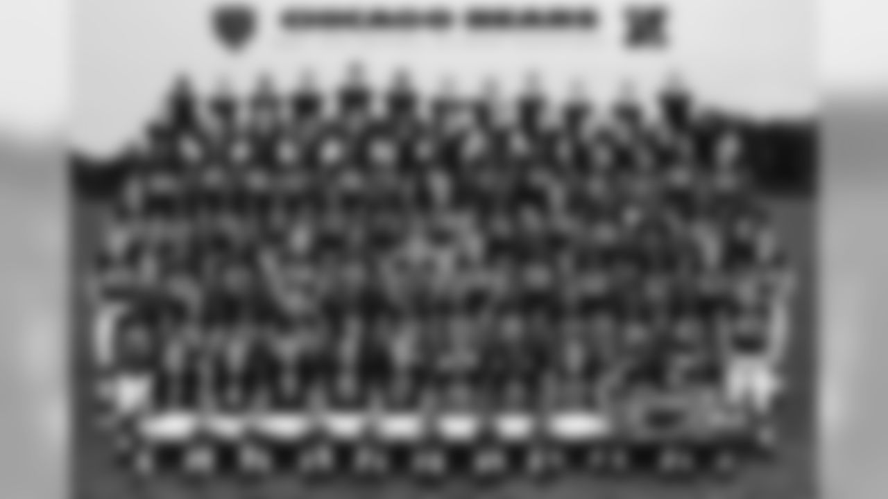 Edinger 4. Maynard 9. Matthews 15. Miller 17. Wuerffel 20. Allen 21. McQuarters 22. Merrill 23. Azumah 24. Milburn 25. Denson 26. McMillon 27. Harris 30. Brown 31. Shelton 32. Johnson 33. Whigham 35. Thomas 37. Parrish 39. Austin 43. Green 45. Dragos 49. Young 52. Howard 53. Holdman 54. Urlacher 55. Jones 57. Kreutz 58. Villarrial 59. Colvin 60. Robertson 62. Newkirk 63. Benjamin 64. Tucker 65. Mannelly 69. Gandy 70. Boone 71. Williams 72. Powell 73. Dogins 74. Herndon 76. Cook 78. Brockermeyer 80. White 81. Merritt 82. Davis 83. Terrell 84. Baxter 85. Sinceno 86. Booker 87. Bates 88. Robinson 89. Lyman 92. Washington 93. Daniels 94. Traylor 95. Riley 97. Johnson 98. Robinson 99. Tafoya Dick Jauron - Head Coach