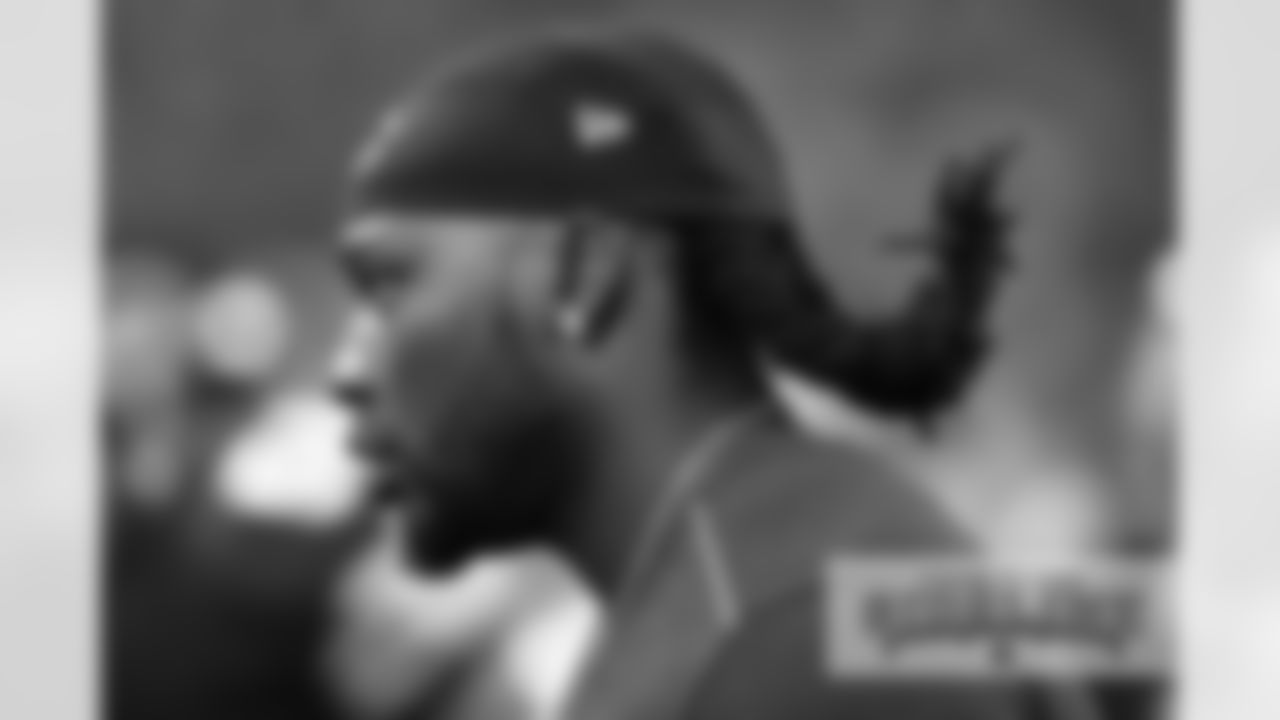 LB Pernell McPhee