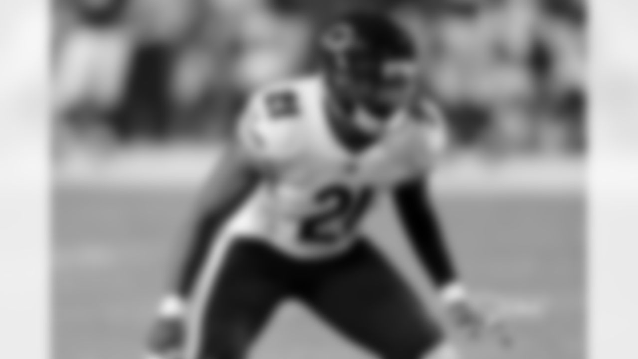 DB Quintin Demps