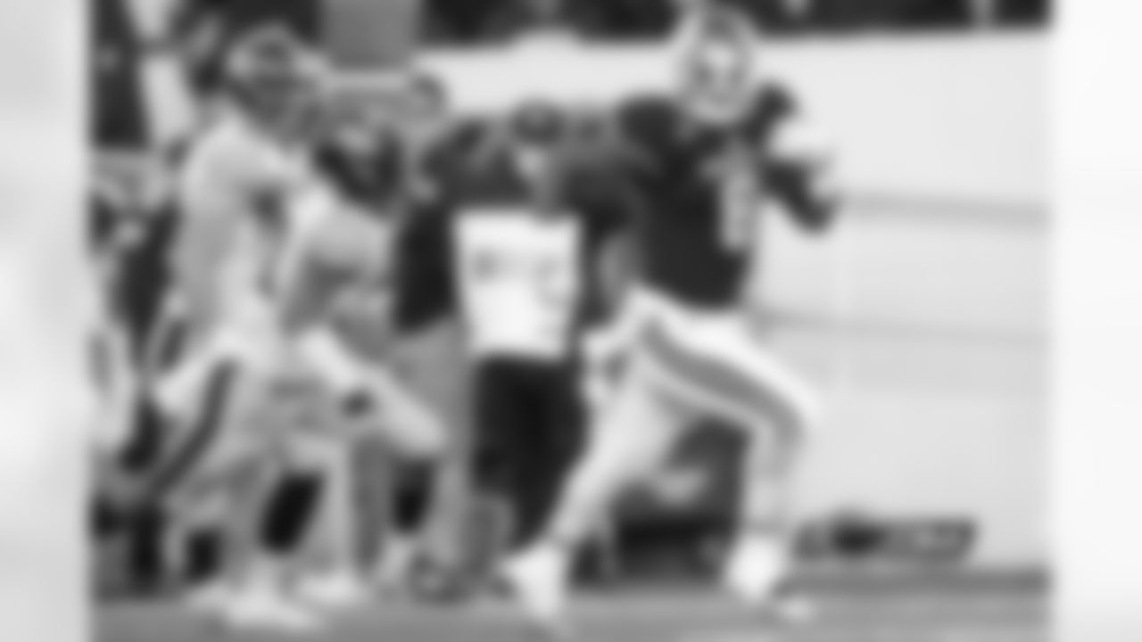 RB Jordan Howard - Indiana (began college career at UAB)