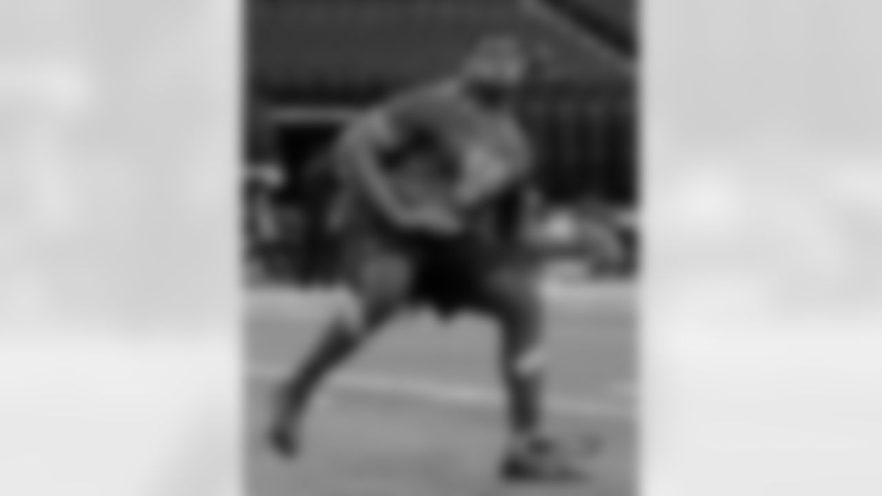 OL Charles Leno, Jr.