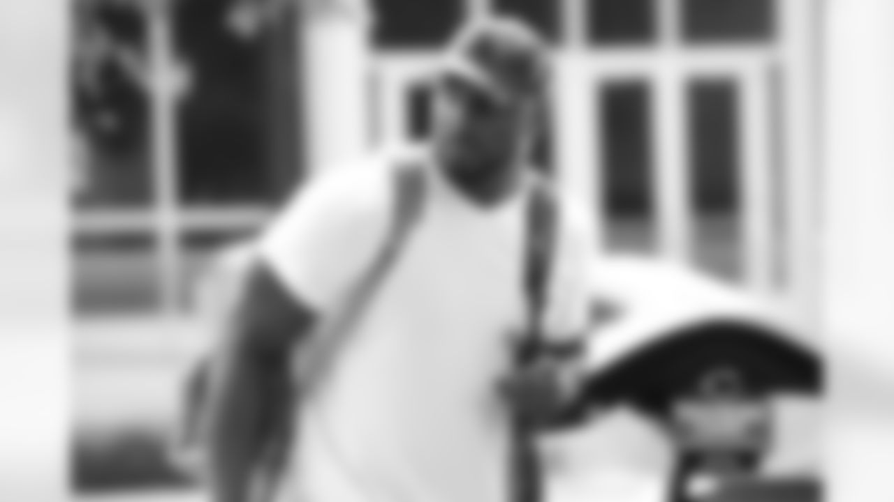 Dion Sims