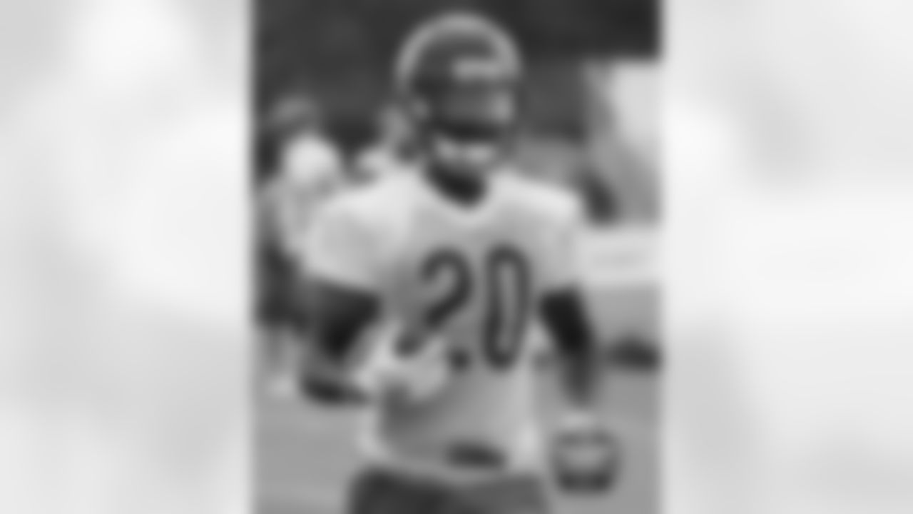 DB De'Vante Bausby