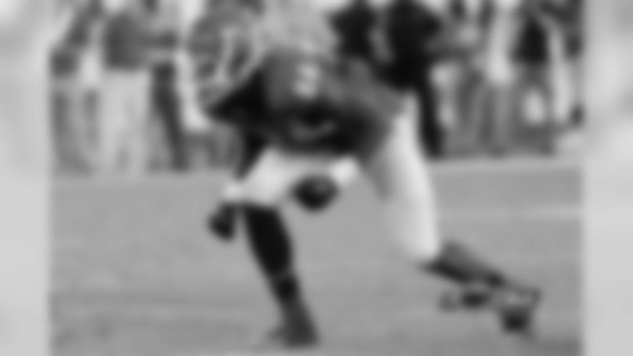 Georgia OLB Leonard Floyd (10 mock drafts have the Bears selecting Floyd)