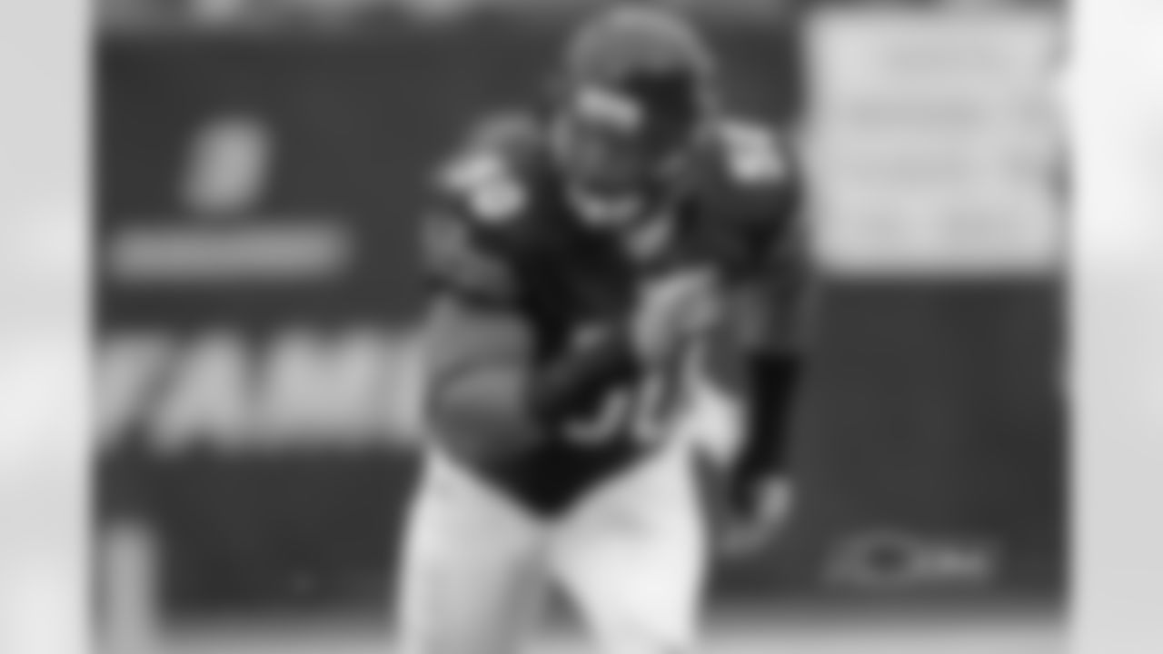 LB Jerrell Freeman