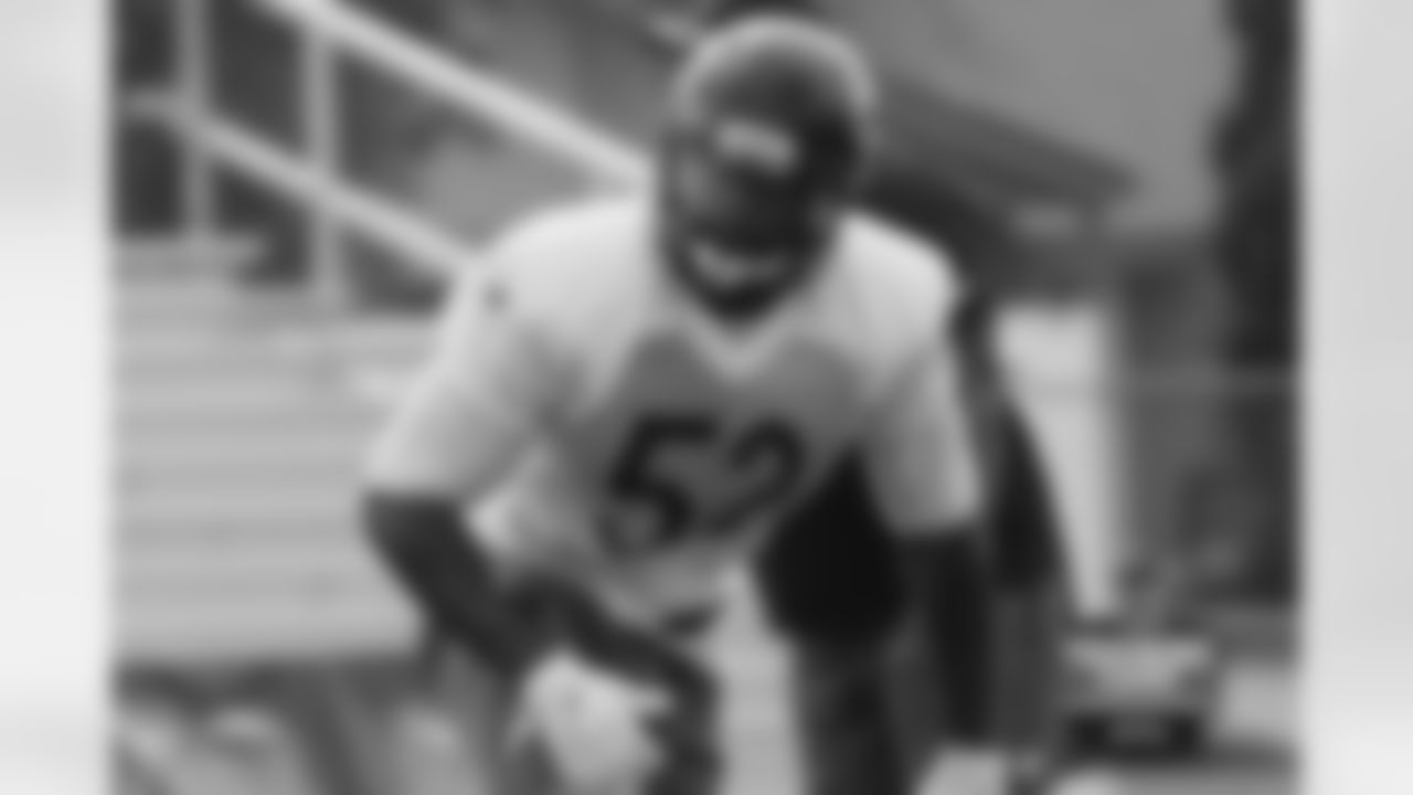 LB Christian Jones