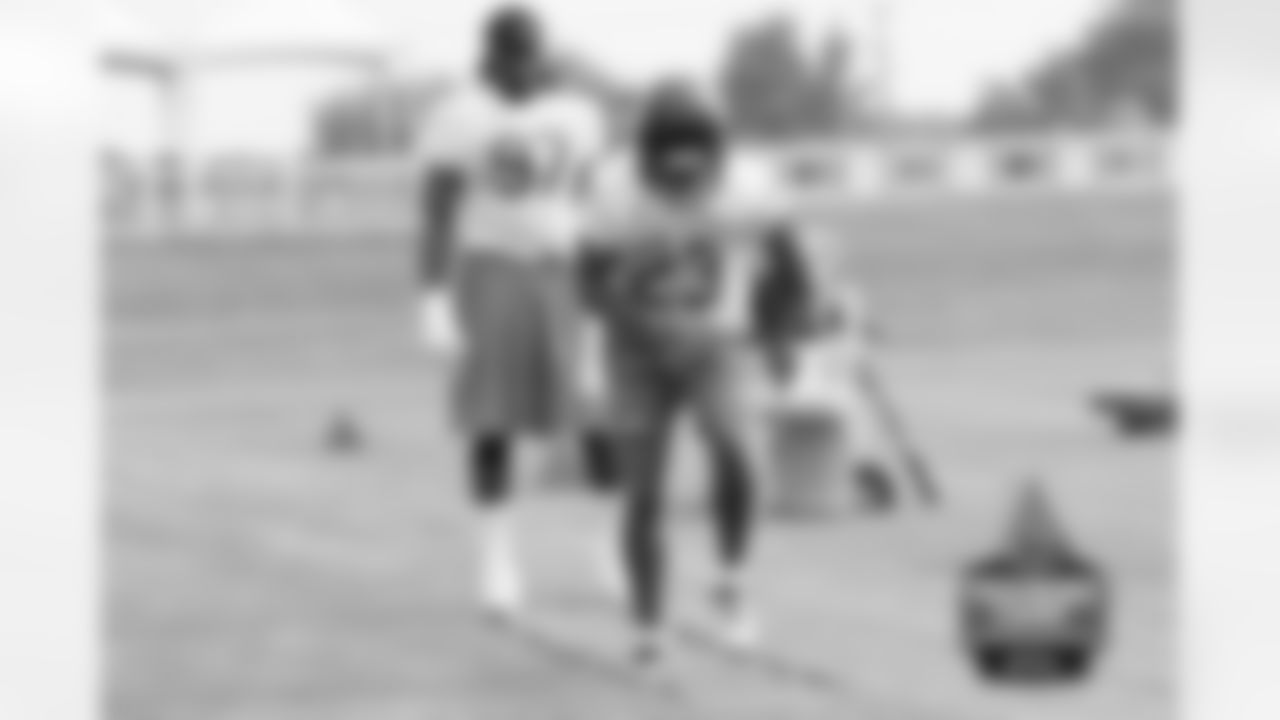 DB Kyle Fuller (23) and LB Willie Young (97)