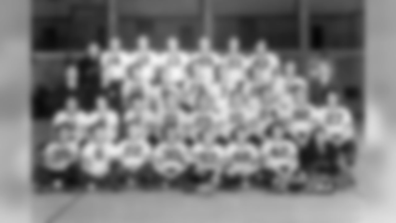 . Famiglietti 5. Stolfa 6. Siegal 7. Manske 9. Osmanski 10. Manders 11. Maniaci 12. Sullivan 13. Stydahar 14. Plasman 16. Musso 21. Fortmann 22. Sherman 23. Forte 25. Nolting 27. Trost 29. Thompson 30. Wilson 31. Schweidler 33. Masterson 34. Federovich 35. Bassi 42. Luckman 48. Swisher 57. Patterson 76. McDonald 82. Bray George Halas - Head Coach