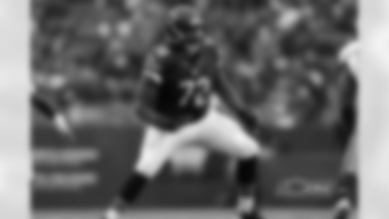 OL Charles Leno Jr.