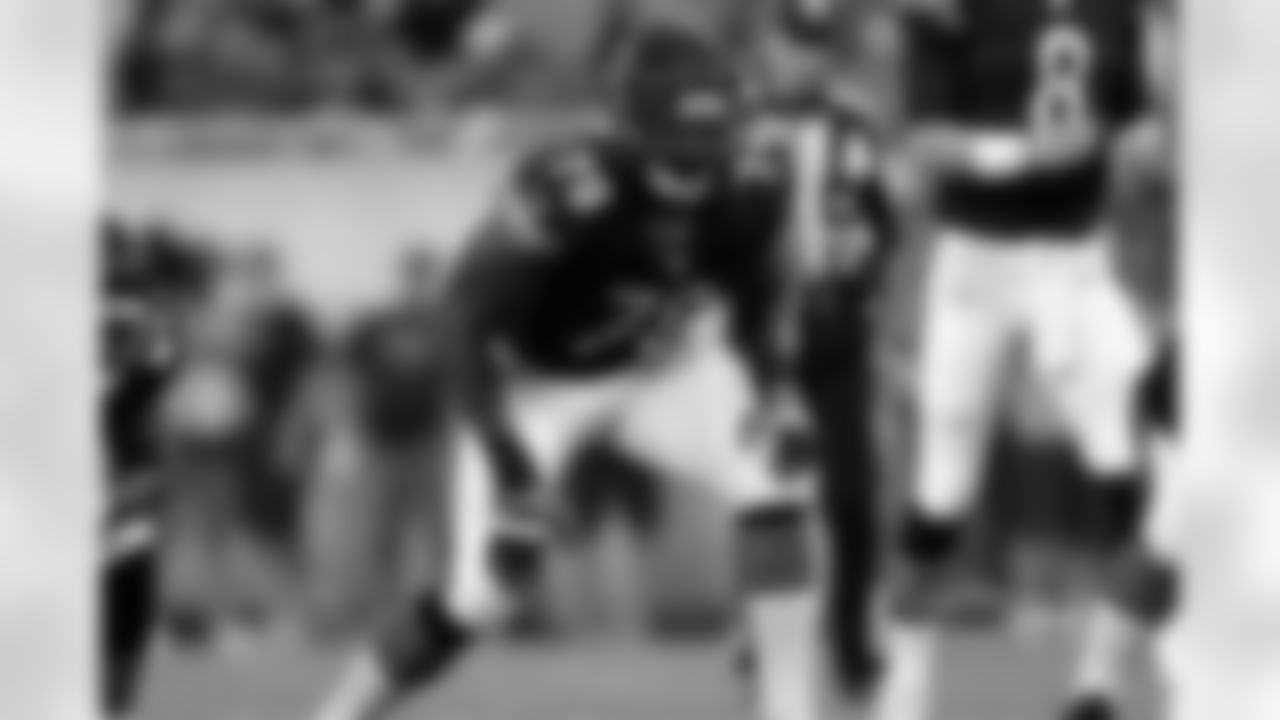 OL Bobby Massie