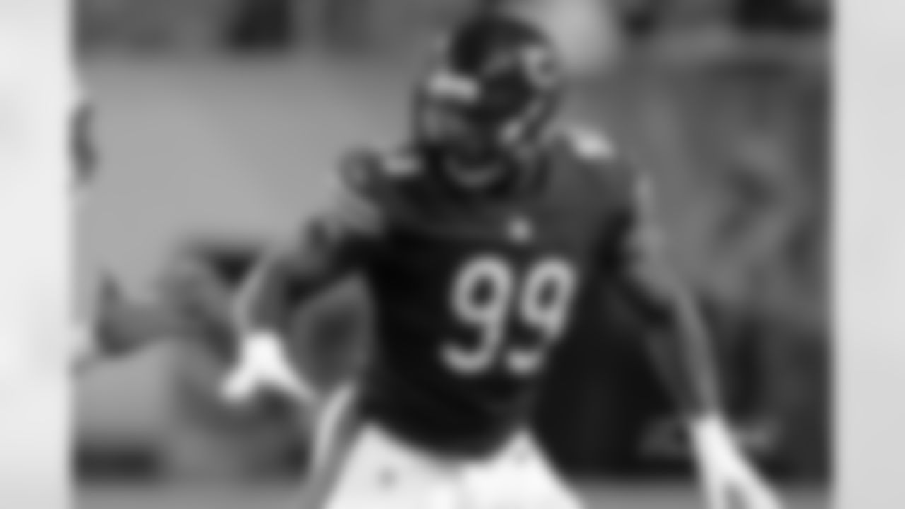 LB Lamarr Houston (INJURED RESERVE)