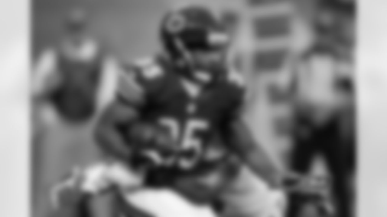 RB Jacquizz Rodgers